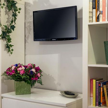 Rome As You Feel - Piazza Dei Satiri Apartments ภายนอก รูปภาพ