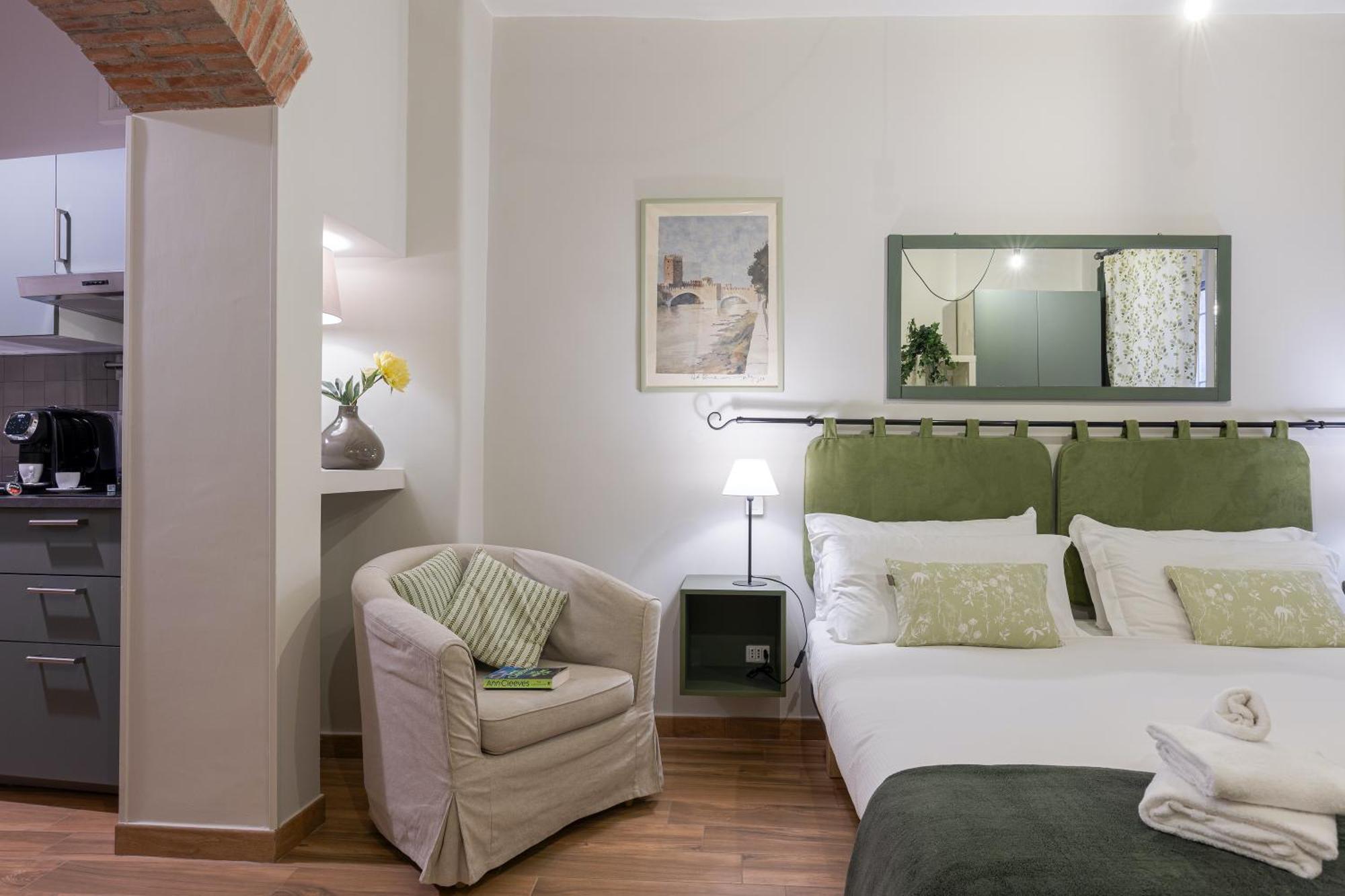 Rome As You Feel - Piazza Dei Satiri Apartments ภายนอก รูปภาพ