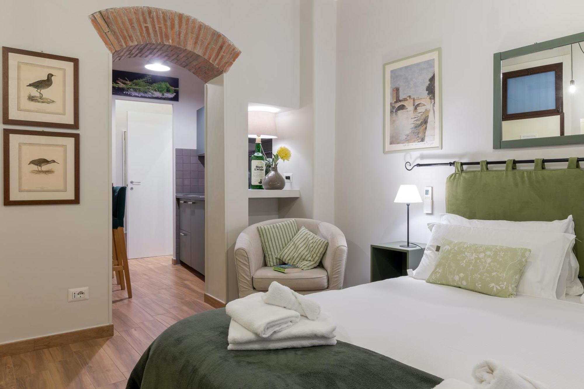 Rome As You Feel - Piazza Dei Satiri Apartments ภายนอก รูปภาพ
