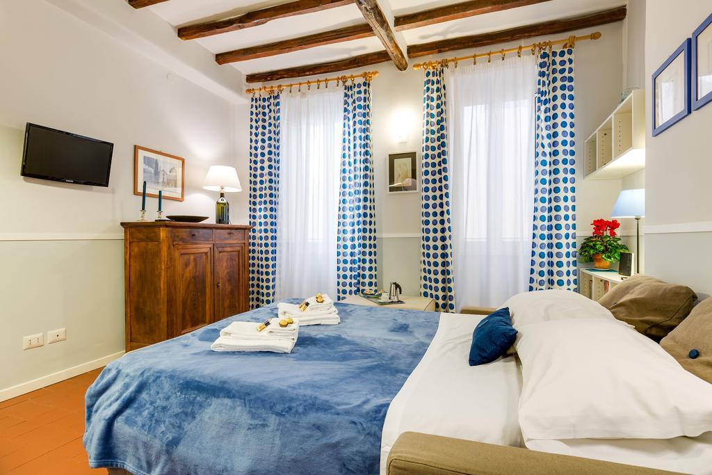 Rome As You Feel - Piazza Dei Satiri Apartments ภายนอก รูปภาพ