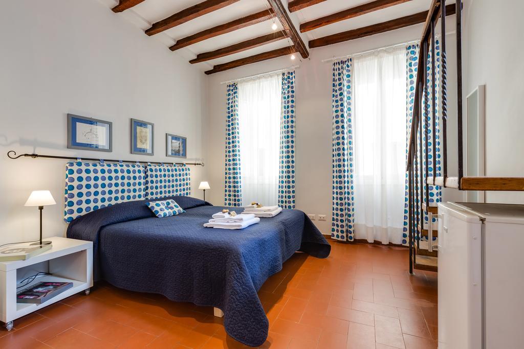 Rome As You Feel - Piazza Dei Satiri Apartments ภายนอก รูปภาพ