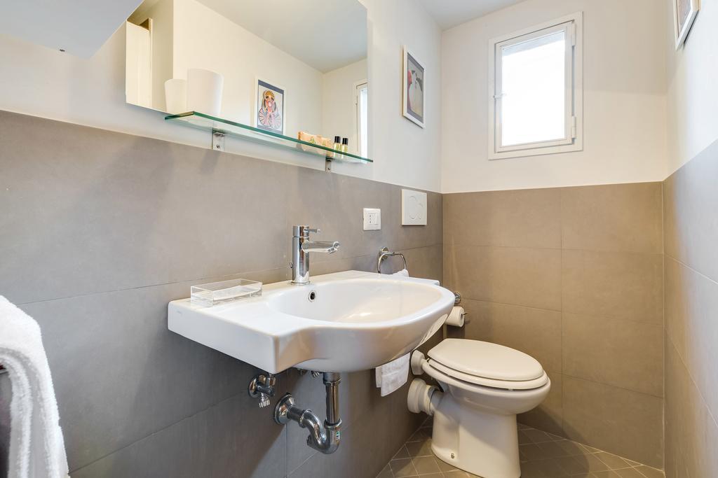 Rome As You Feel - Piazza Dei Satiri Apartments ภายนอก รูปภาพ